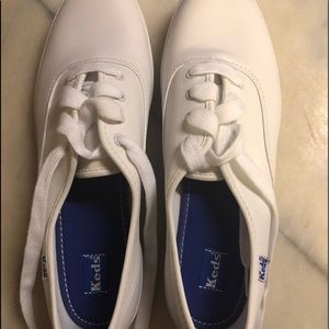 Brand new without box leather Keds